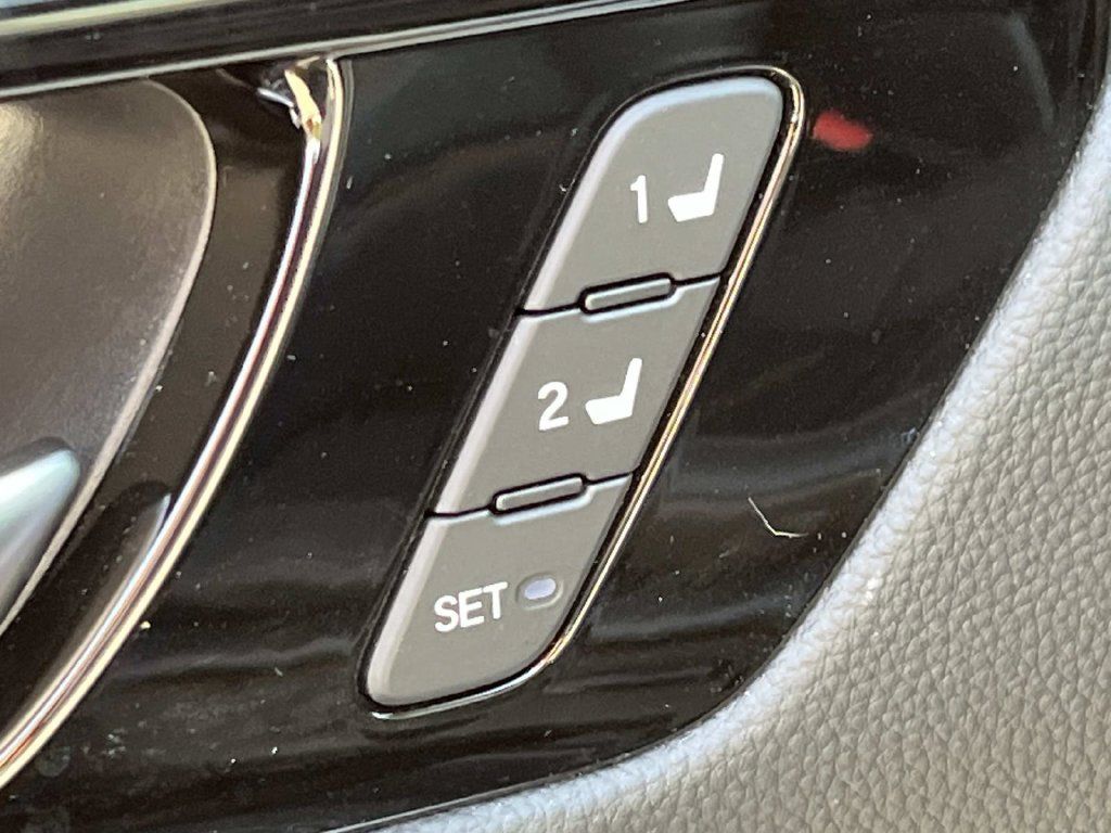 Used 2025 Honda CR-V Sport Touring image 32