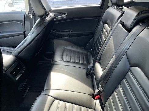 Used 2020 Ford Edge SEL w/ Cold Weather Package image 8