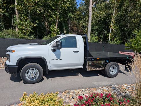 Used 2024 Chevrolet Silverado 3500 W/T w/ Snow Plow Prep Package image 2
