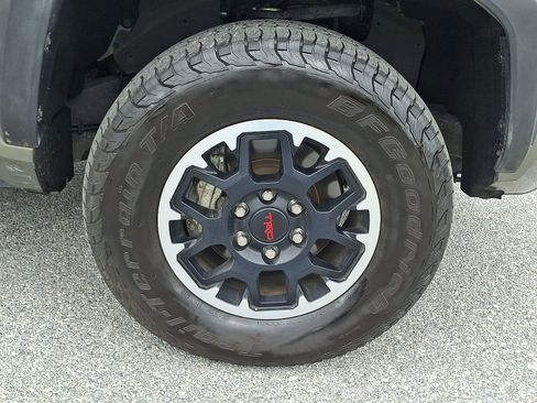 Used 2024 Toyota Tacoma TRD Off-Road AWD/4WD image 8