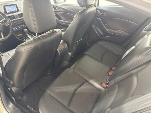 Used 2018 MAZDA MAZDA3 Grand Touring FWD image 21