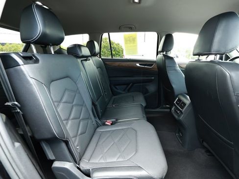 Used 2024 Volkswagen Atlas SE AWD/4WD image 26