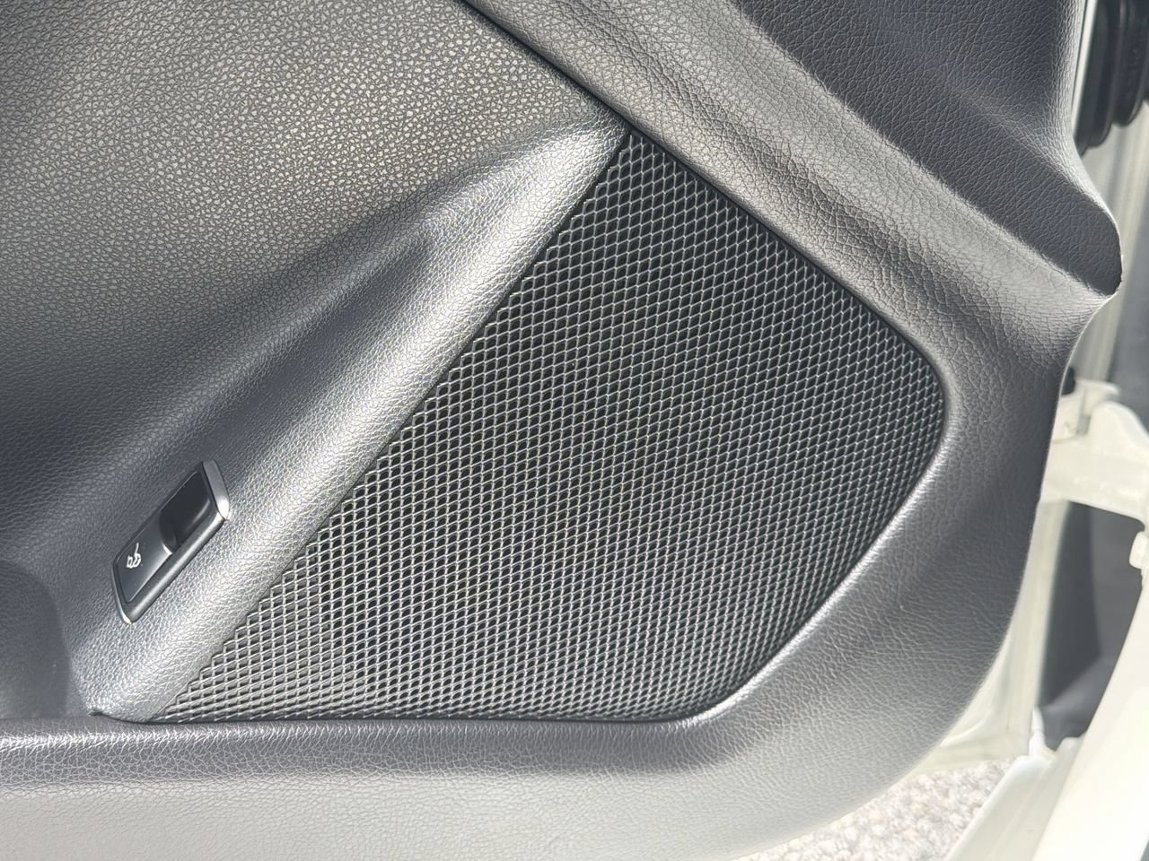 Used 2019 Mercedes-Benz CLA 250 image 18