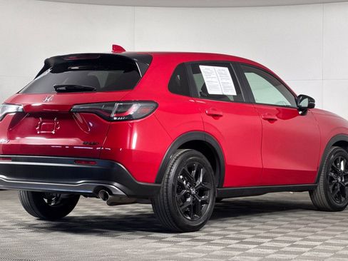 Used 2025 Honda HR-V Sport image 3