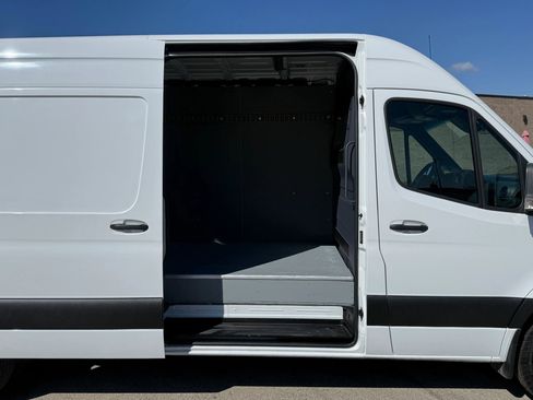 Used 2020 Mercedes-Benz Sprinter 3500 w/ Exterior Lighting Package image 13