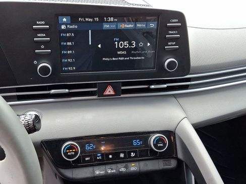 Used 2025 Hyundai Elantra Sport FWD image 20