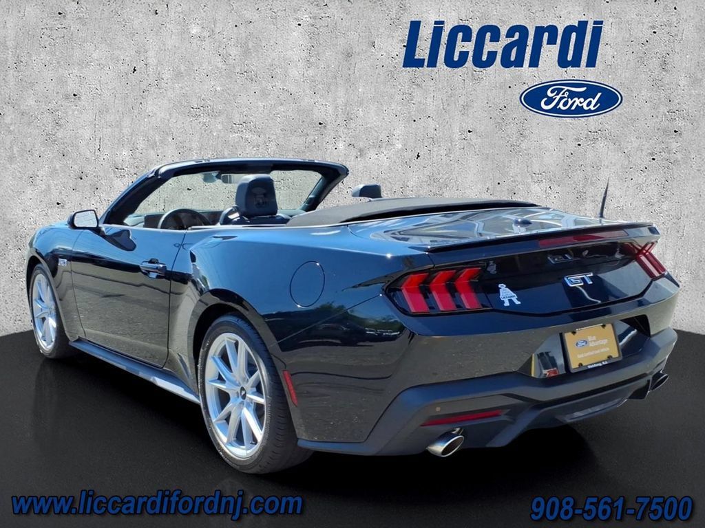 Used 2024 Ford Mustang GT Premium RWD image 4