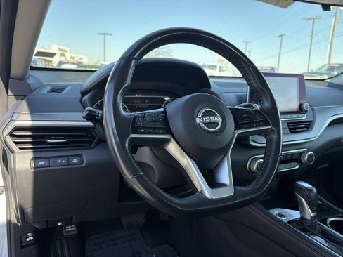 Used 2024 Nissan Altima 2.5 SR image 10