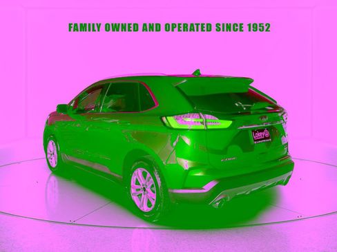 Used 2020 Ford Edge SEL w/ Convenience Package FWD image 4