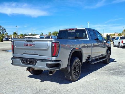 Used 2024 GMC Sierra 2500 AT4 w/ AT4 Preferred Package AWD/4WD image 7