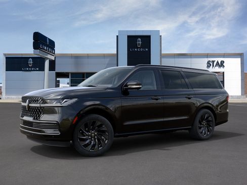 New 2027 Lincoln Navigator L Reserve w/ Jet Appearance Package RWD image 1