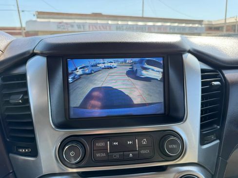 Used 2019 Chevrolet Suburban LT RWD image 35
