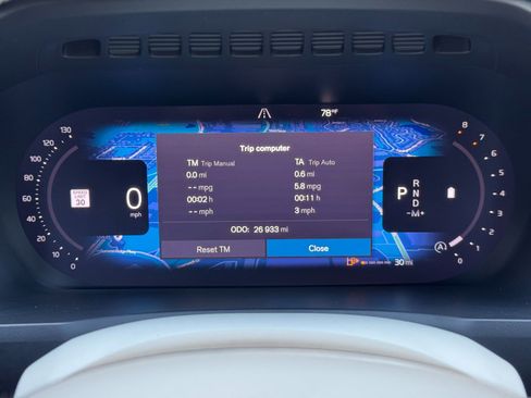 Used 2023 Volvo XC90 B6 Plus image 18