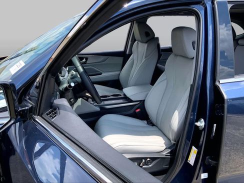 Certified 2026 Acura MDX FWD w/ Technology Package image 8