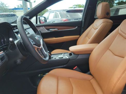 Certified 2023 Cadillac XT5 Premium Luxury FWD image 10