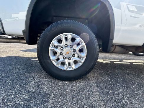 Used 2022 Chevrolet Silverado 2500 LT w/ Convenience Package AWD/4WD image 31