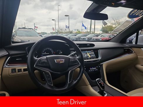 Used 2019 Cadillac XT5 Luxury image 13