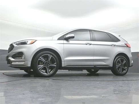 Certified 2019 Ford Edge ST w/ Convenience Package image 39