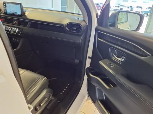 Used 2024 Honda Pilot Elite image 27