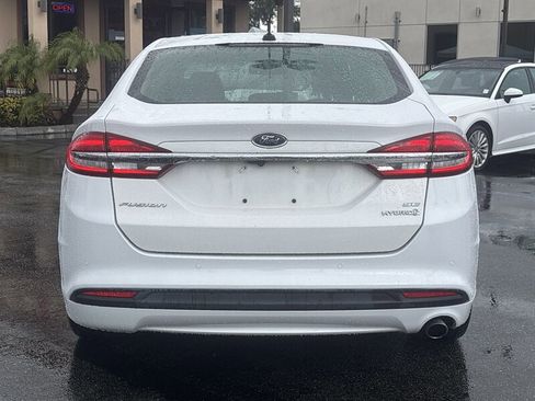 Used 2018 Ford Fusion SE w/ Equipment Group 602A image 5