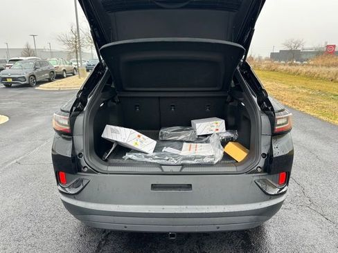 New 2025 Volkswagen ID.4 Pro image 16