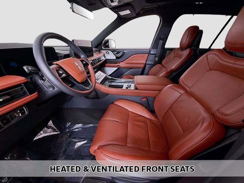 Used 2025 Lincoln Aviator Reserve w/ Equipment Group 201A image 8