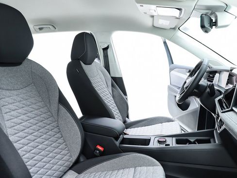 New 2026 Volkswagen Tiguan S image 35