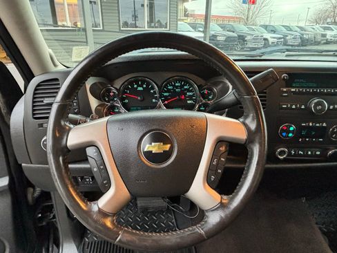 Used 2011 Chevrolet Silverado 2500 LT w/ Interior Plus Package image 12