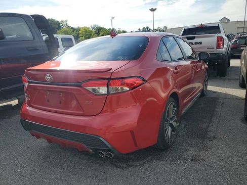 Used 2020 Toyota Corolla SE w/ SE Premium Package FWD image 9