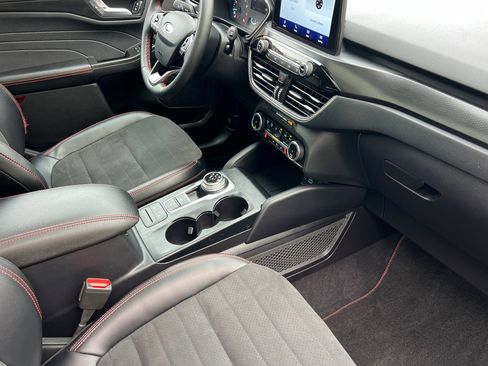 Used 2022 Ford Escape SEL w/ SEL Stealth AWD Package image 16