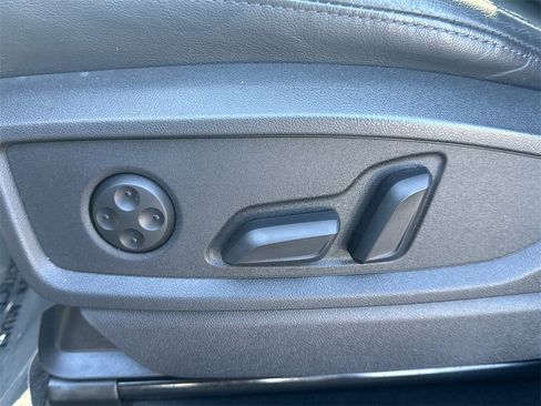 Used 2023 Audi Q5 2.0T Premium image 23