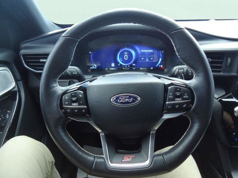 Used 2022 Ford Explorer ST w/ Equipment Group 401A image 13