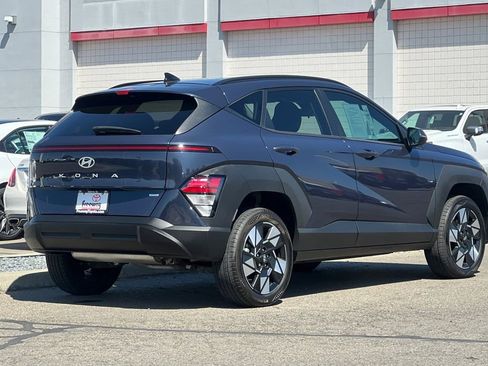Used 2024 Hyundai Kona SEL AWD/4WD image 5
