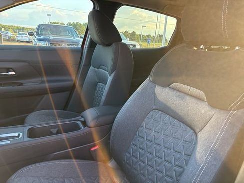 New 2026 Nissan Kicks SV w/ SV Premium Package image 9