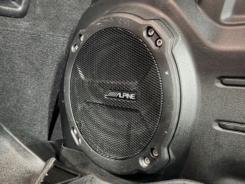 Used 2018 Jeep Wrangler Unlimited Sahara AWD/4WD image 36