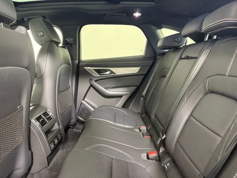 Used 2025 Jaguar F-PACE R-Dynamic S image 27
