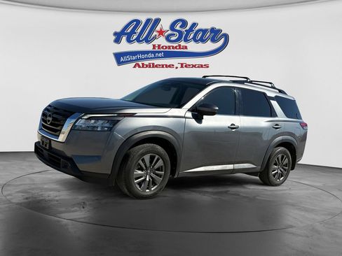 Used 2022 Nissan Pathfinder SV FWD image 1