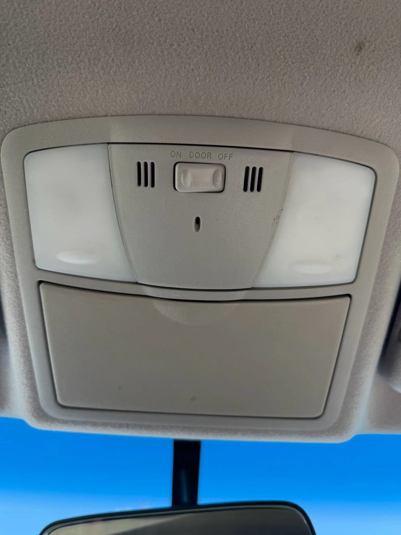 Used 2013 Nissan Quest S FWD image 23