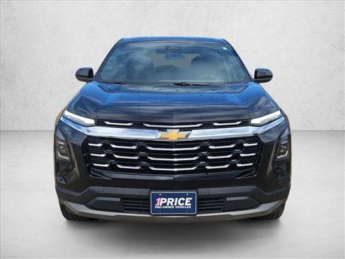 Used 2025 Chevrolet Equinox LT image 2