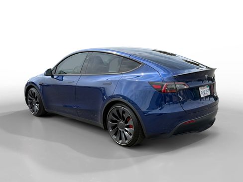 Used 2024 Tesla Model Y Performance AWD/4WD image 3