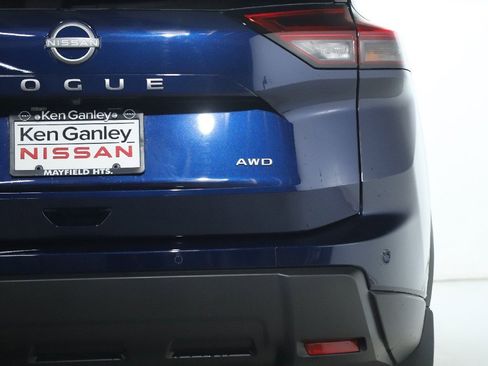 Certified 2026 Nissan Rogue SV image 44