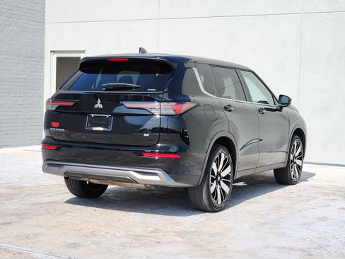 Used 2025 Mitsubishi Outlander SE AWD/4WD image 8