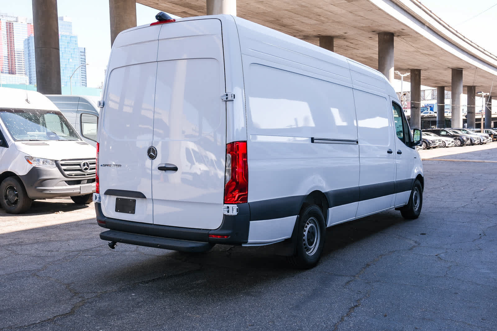 New 2025 Mercedes-Benz eSprinter 170 Cargo image 4