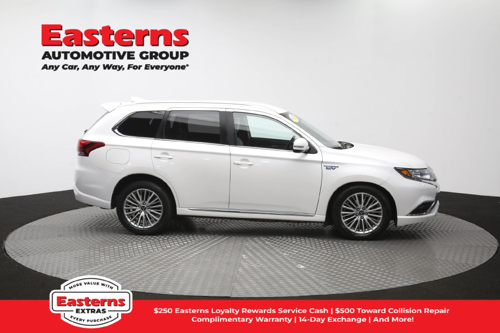 Used 2020 Mitsubishi Outlander SEL AWD/4WD image 46