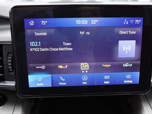 Certified 2022 Ford Explorer XLT w/ Equipment Group 202A image 28