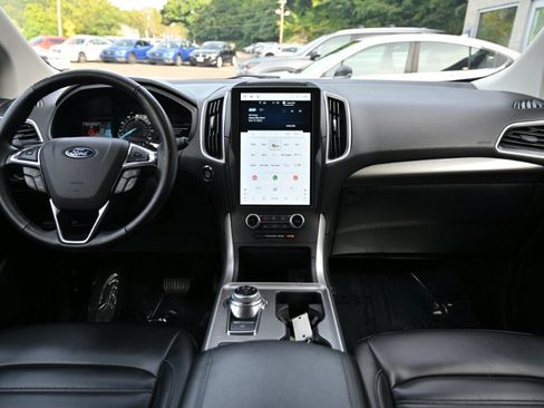 Used 2024 Ford Edge SEL AWD/4WD image 10