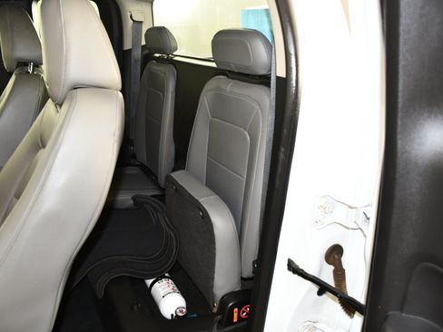 Used 2015 Chevrolet Colorado W/T RWD image 48