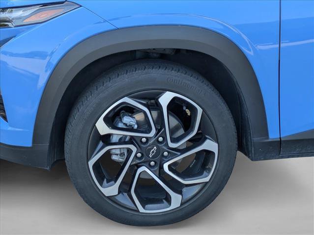 Used 2024 Chevrolet Trax RS w/ Sunroof Package FWD image 14