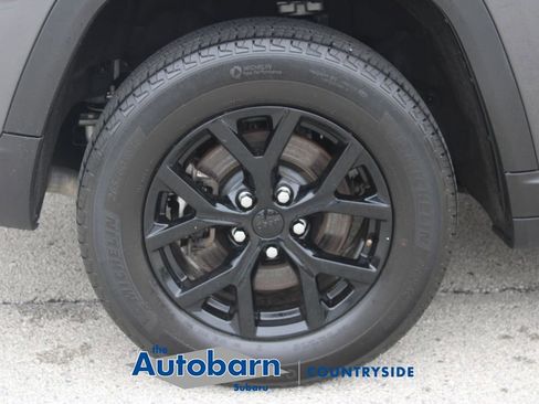 Used 2024 Jeep Grand Cherokee L Laredo AWD/4WD image 31