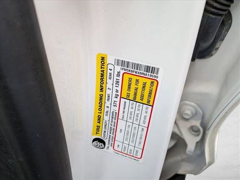 Used 2021 Ford Explorer Limited w/ Hybrid Equipment Group 310A image 12